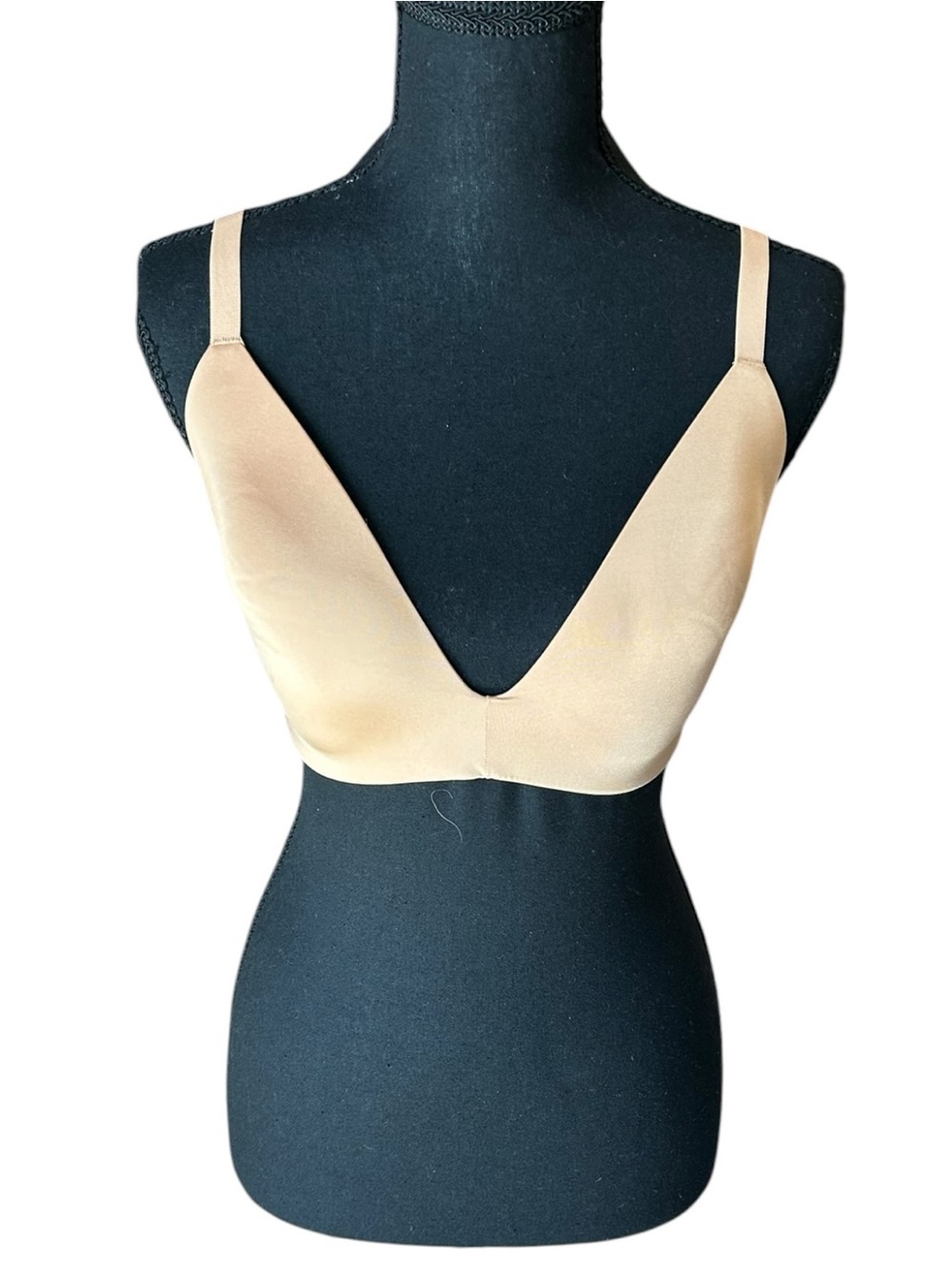 SKIMS Wireless Form T-Shirt Bra NWT 34DD Ochre Nude Seamless Wireless Bra